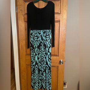 Elegant Black and Teal Maxi Dress